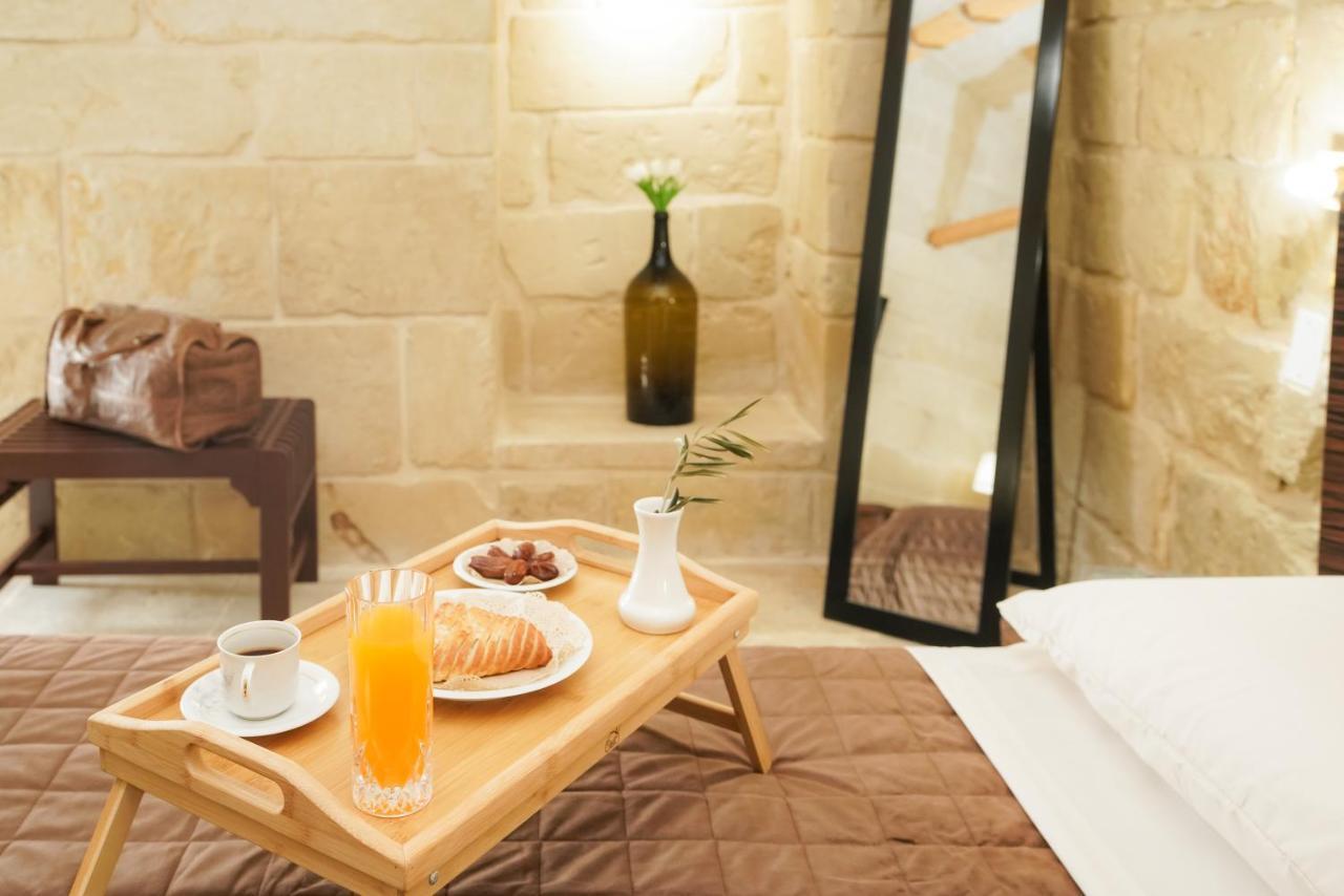 Dimora La Fuga Bed & Breakfast Zollino Bagian luar foto