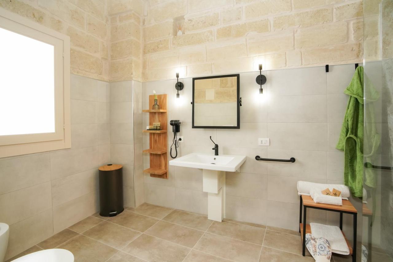Dimora La Fuga Bed & Breakfast Zollino Bagian luar foto